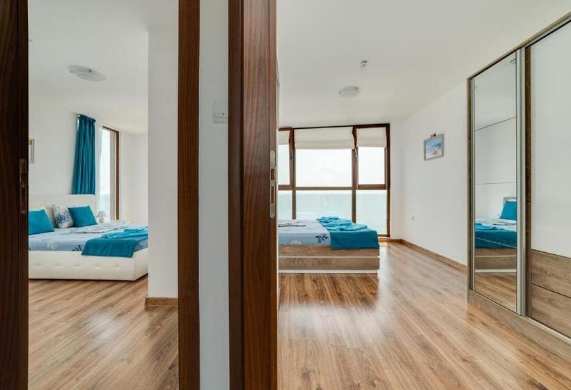 Apartcomplex Golden Bay