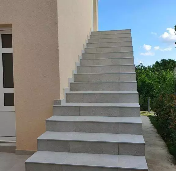 Apartman Tolosi 2