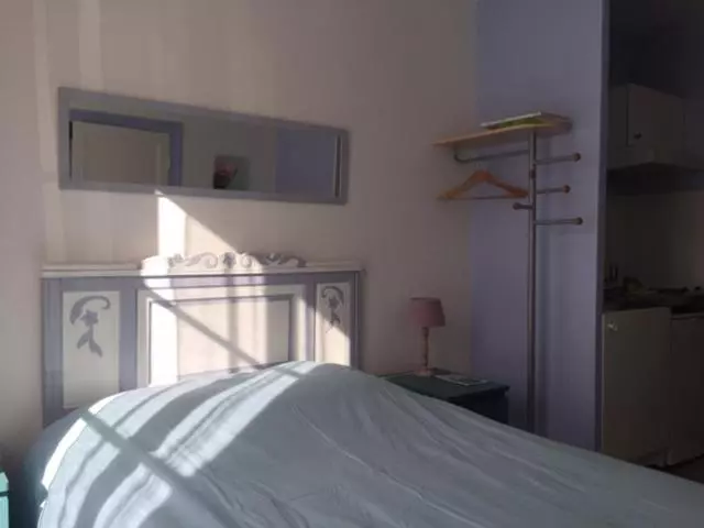 ベッドアンドブレックファースト Chambre Saint Sauveur