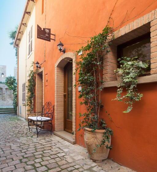 مبيت وإفطار Dimora Della Rovere