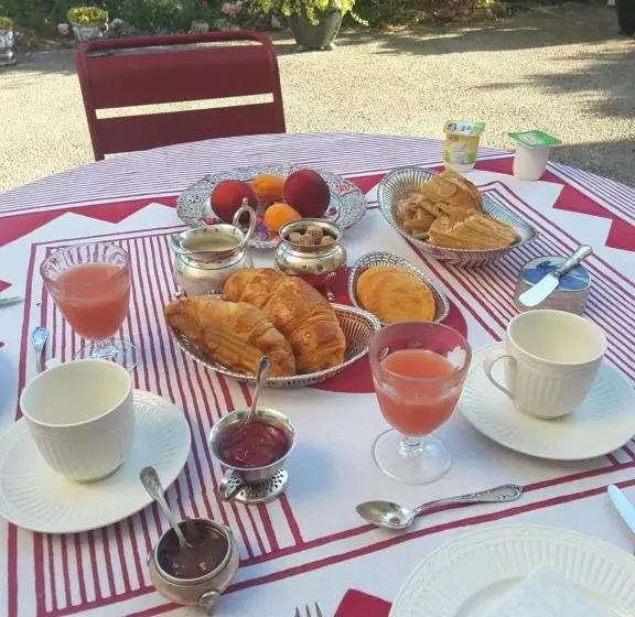 ベッドアンドブレックファースト La Maison Des Thermes, Chambre D Hôte