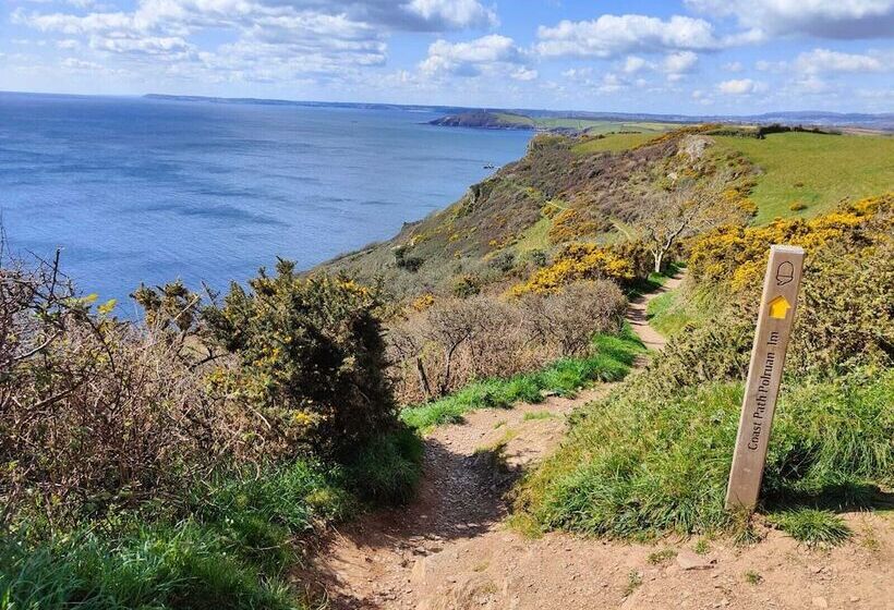 Newly Refurbished 2nd Floor Apartment Lil Nauti