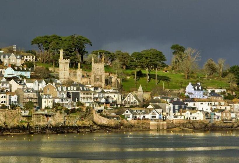 Newly Refurbished 2nd Floor Apartment Lil Nauti