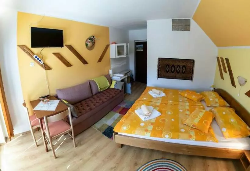 پانسیون Apartments And Rooms Ražen