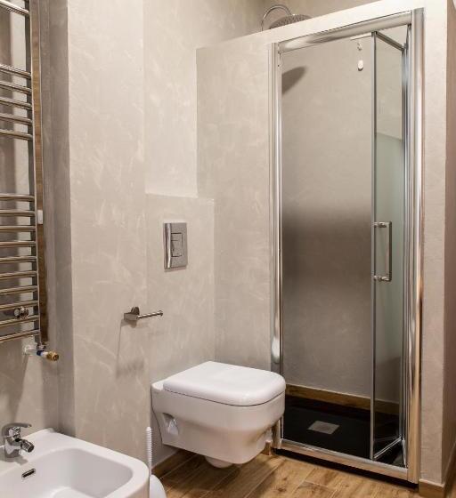 پانسیون Dora’s Room