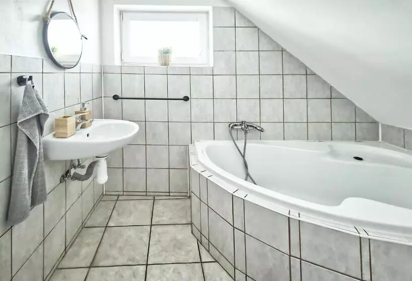 Majatalo Penzion Bazén Víno Sklep U Palečků