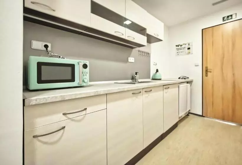 Majatalo Penzion Bazén Víno Sklep U Palečků