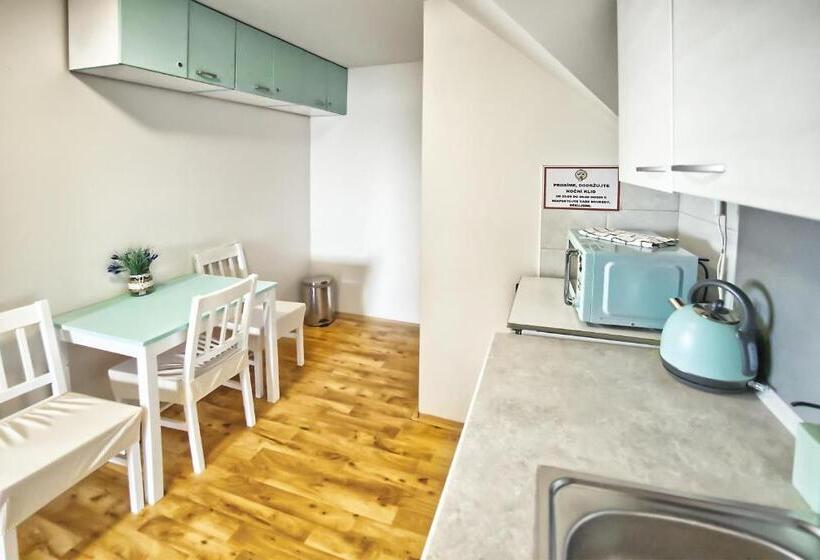 بنسيون Penzion Bazén Víno Sklep U Palečků