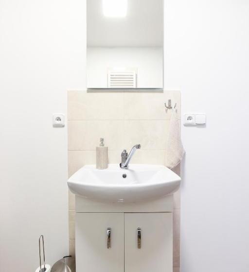 بنسيون Penzion Bazén Víno Sklep U Palečků