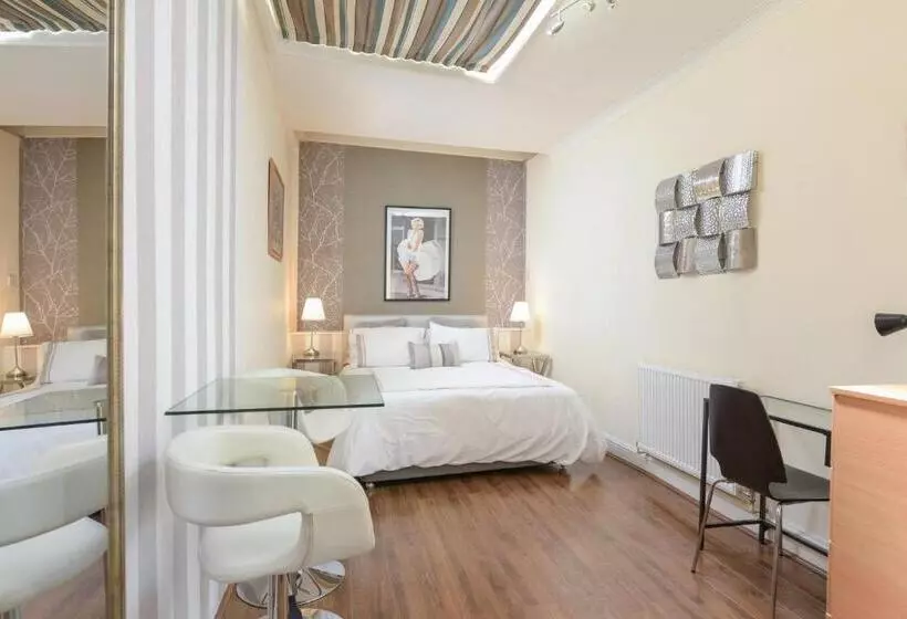 ベッドアンドブレックファースト Central London Rooms