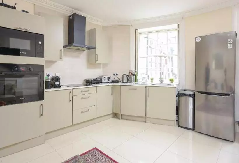 ベッドアンドブレックファースト Central London Rooms