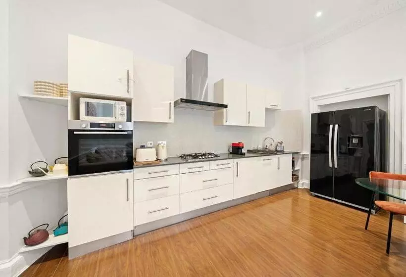 ベッドアンドブレックファースト Central London Rooms