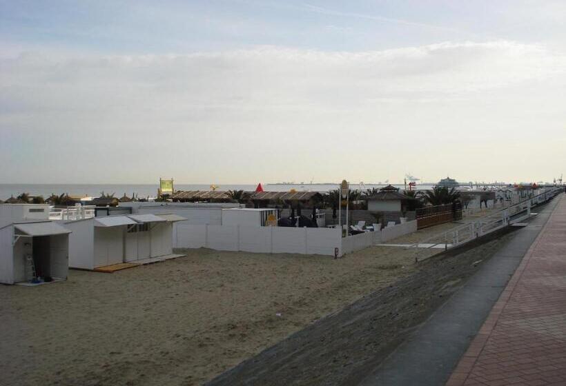 تختخواب و صبحانه Chez Ba Nus