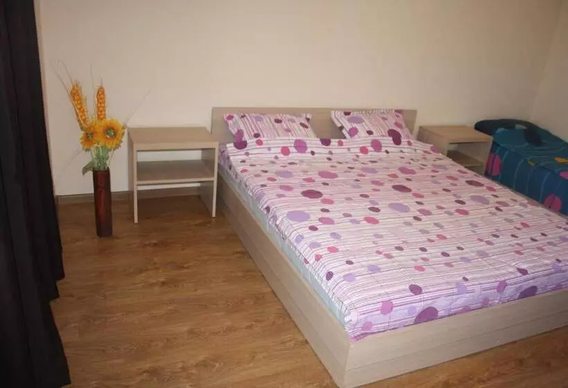 Family Hotel Akra