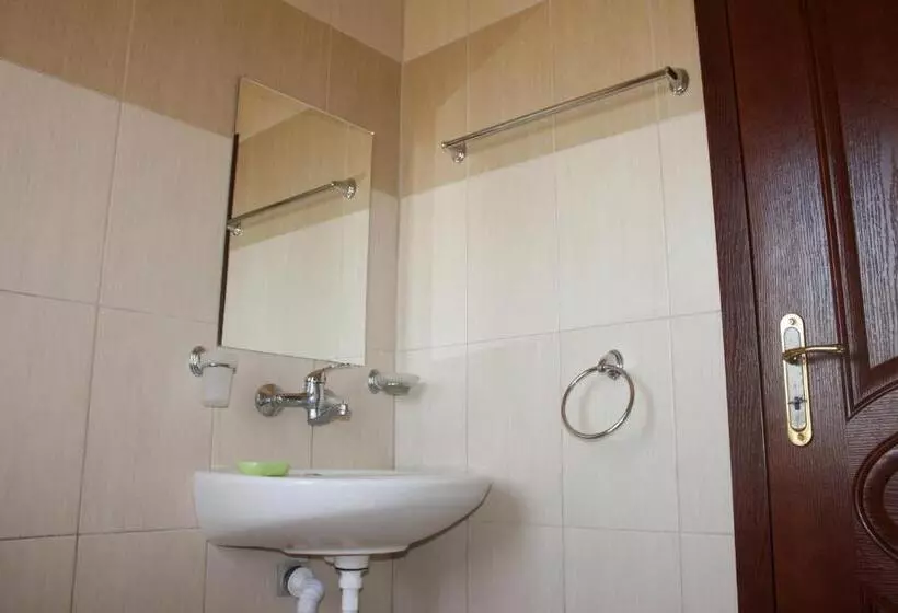 Family Hotel Akra