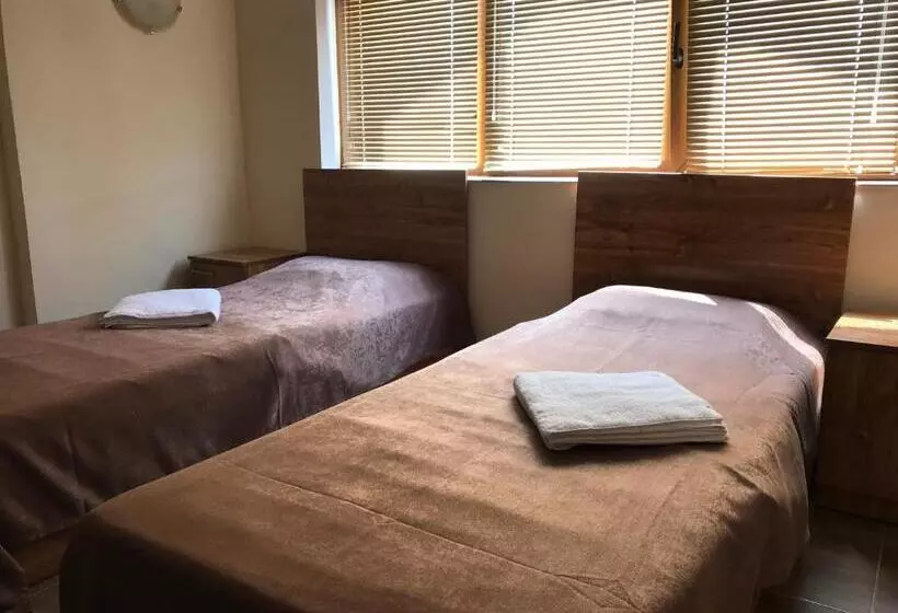 Family Hotel Akra