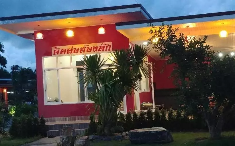 Hotelli โรงแรม ทิพย์บุรี ริเวอร์ไซค์