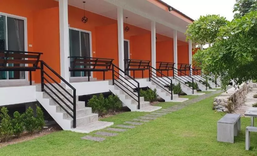 Hotelli โรงแรม ทิพย์บุรี ริเวอร์ไซค์