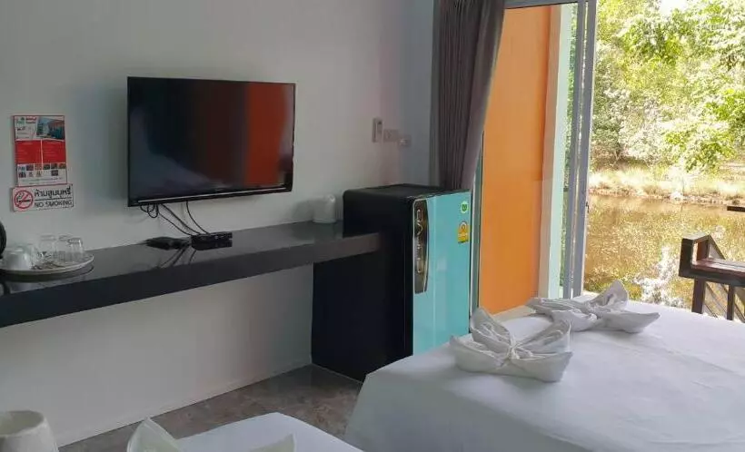 Hotelli โรงแรม ทิพย์บุรี ริเวอร์ไซค์