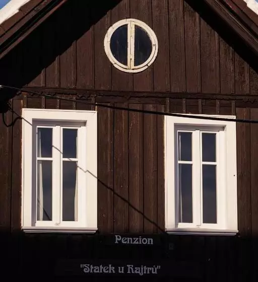 ペンション Penzion Statek U Rajtrů