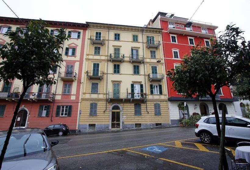 بنسيون The Old Station Rooms