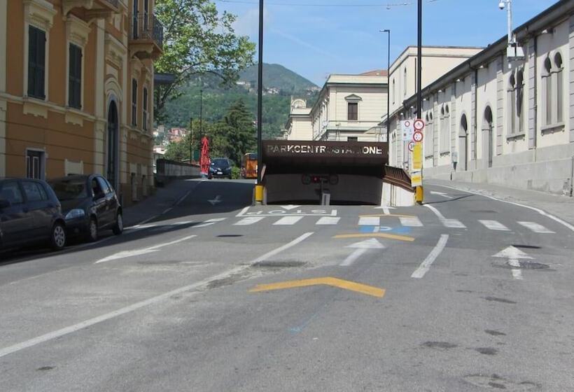 بنسيون The Old Station Rooms