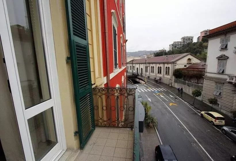 پانسیون The Old Station Rooms