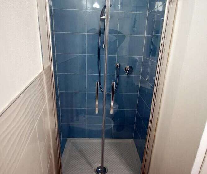 بنسيون The Old Station Rooms