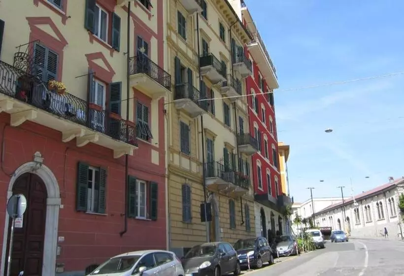 پانسیون The Old Station Rooms