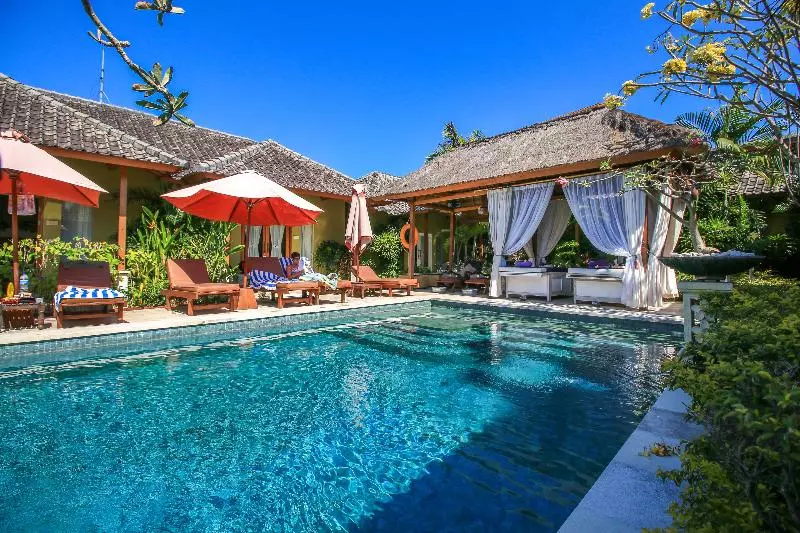 Aleesha Villas And Suites