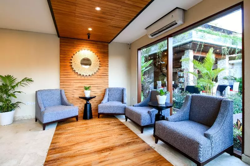 Aleesha Villas And Suites