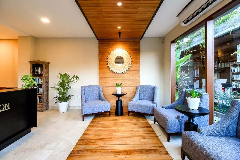 Aleesha Villas And Suites