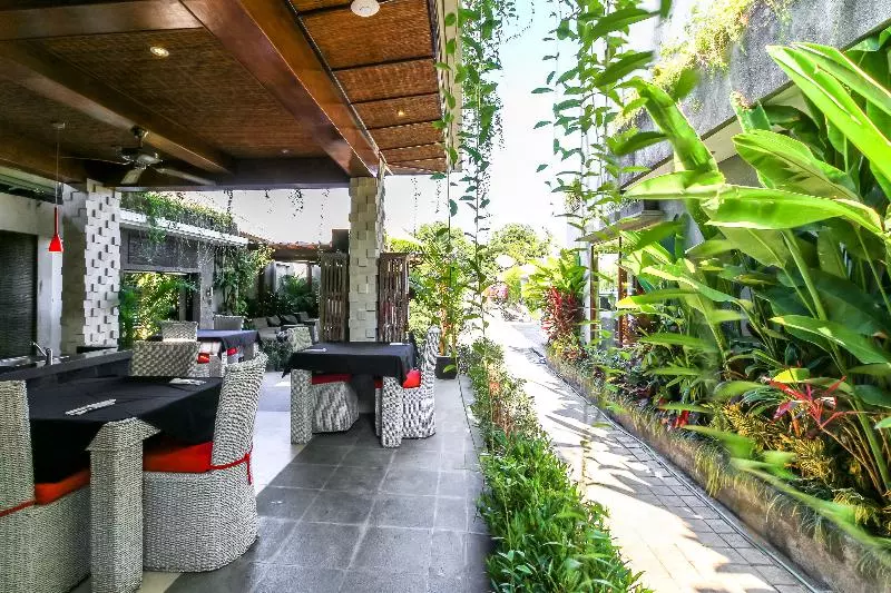 Aleesha Villas And Suites