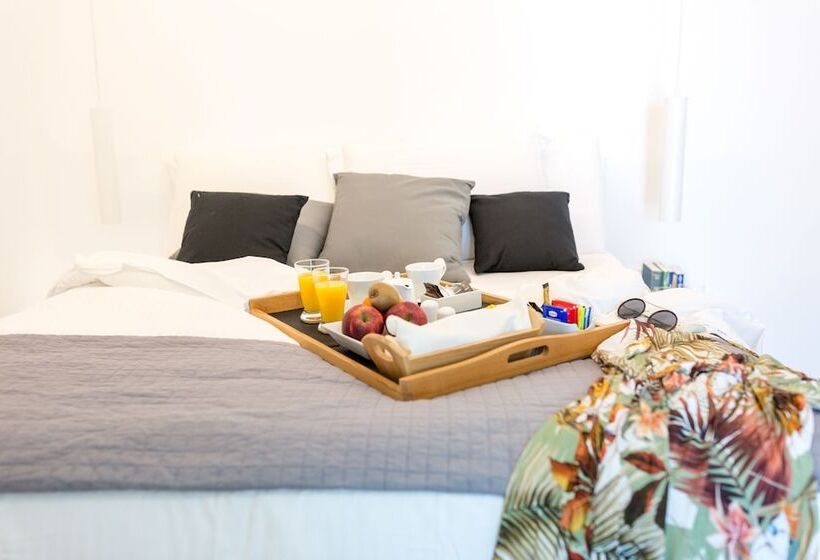 Dreaming View Suites