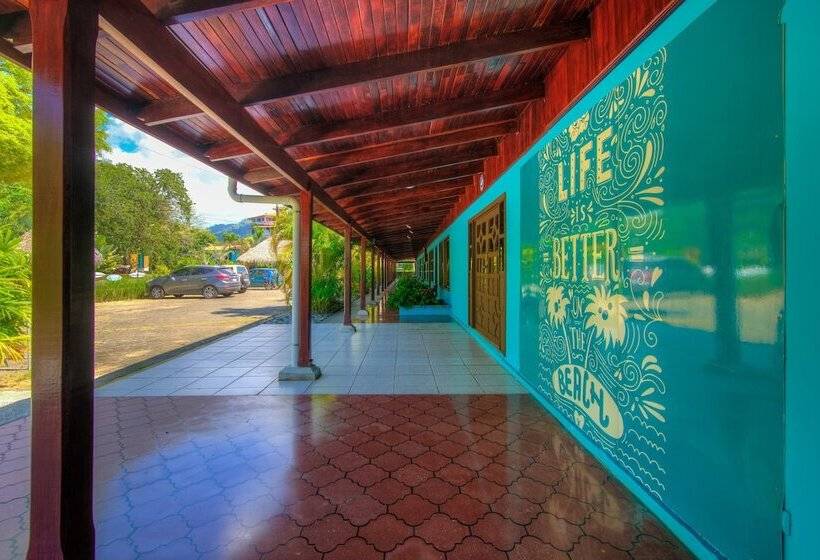 هتل Beach Break Resort