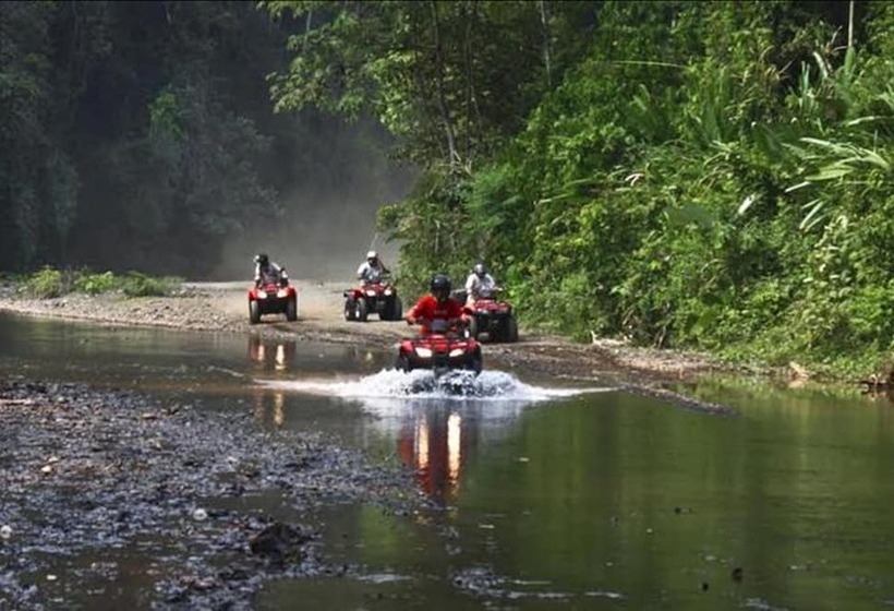 هتل Beach Break Resort