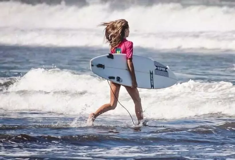 Hotel Beach Break Resort