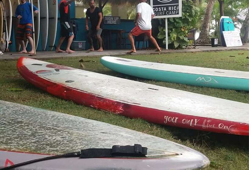 هتل Beach Break Resort