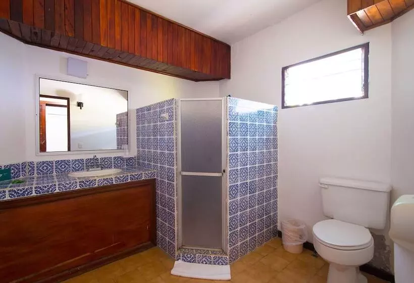 Hotel Beach Break Resort