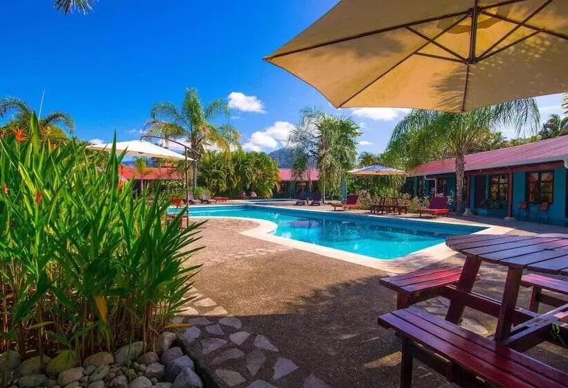 Hotel Beach Break Resort