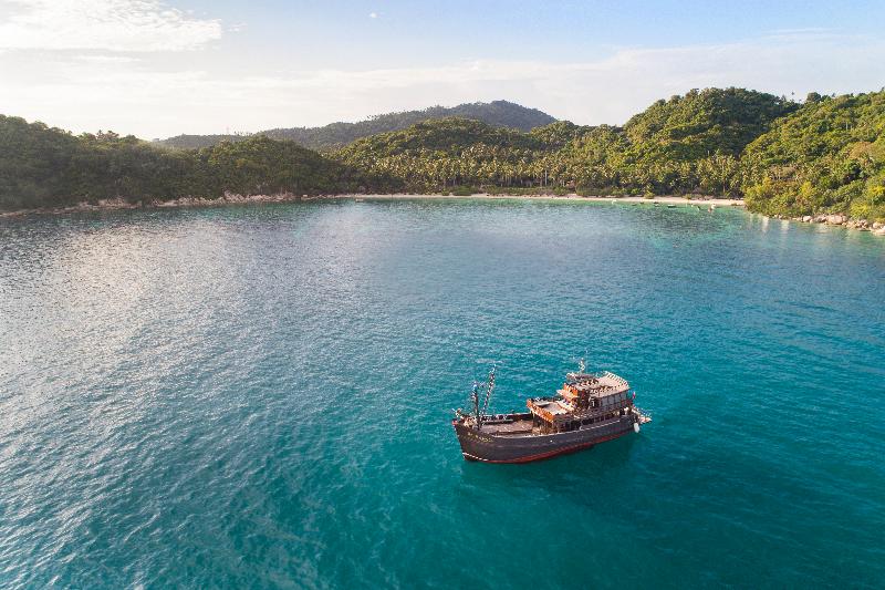 Отель Beach Club by Haadtien