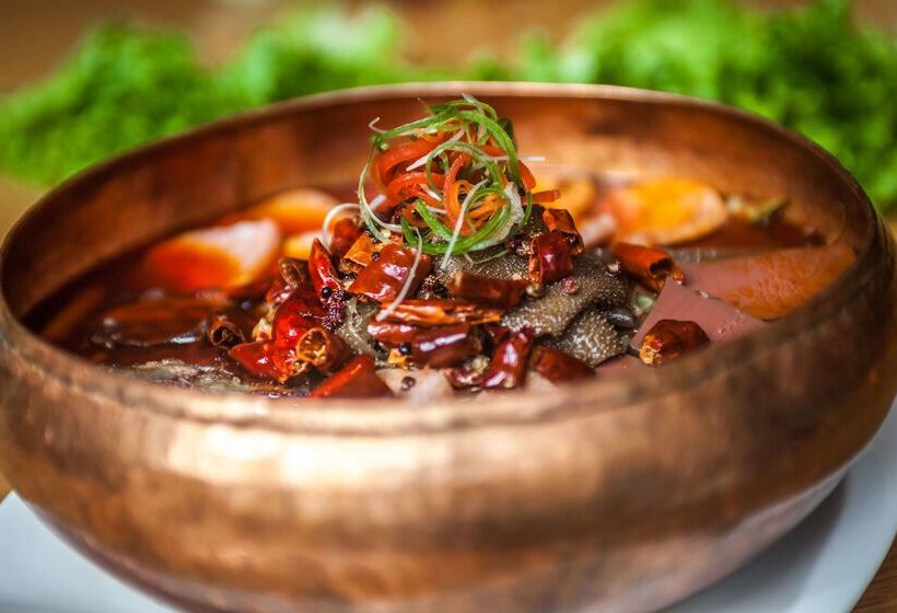 בית מלון כפרי Hilton Garden Inn Lijiang