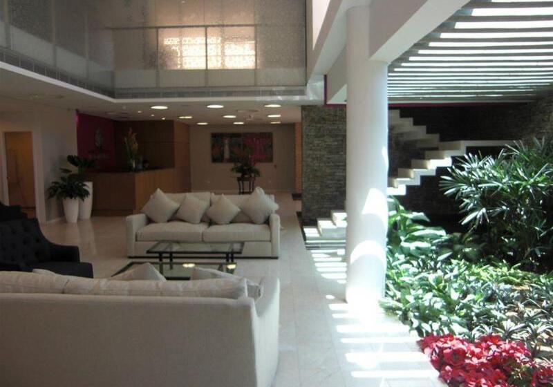 هتل Margarita Real