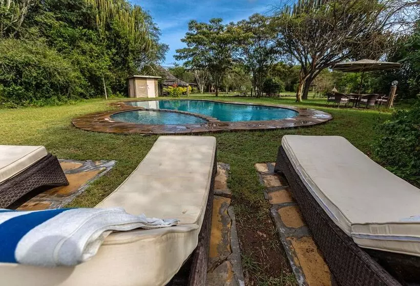 هتل Mbweha Camp Lake Nakuru