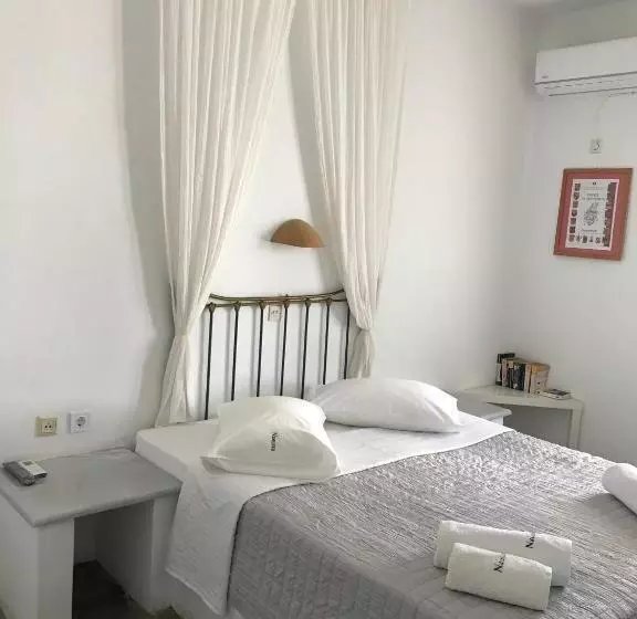 Naoussa Hotel Paros By Booking Kottas