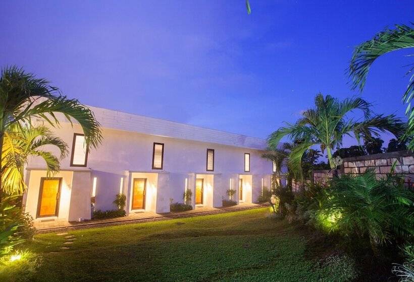 Отель Noah Villa And Chapel