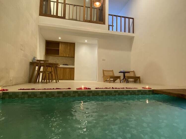 Отель Noah Villa And Chapel