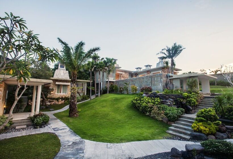 Отель Noah Villa And Chapel