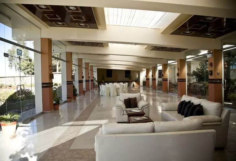 Hotel Taypikala Lago