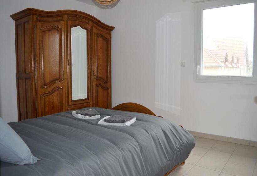 Appartement Spacieux Avec Balcon à 50m De La Plage